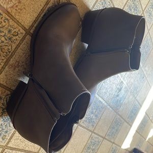 Ankle boots